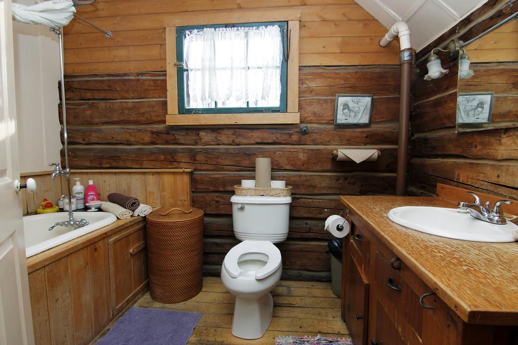 Talkeetna Roadhouse Hotel Стая снимка